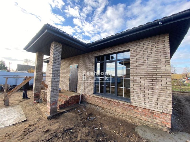 Гиперпресованный кирпич завода Fashion Brick завод производитель бетонных блоков для заборов и столбов