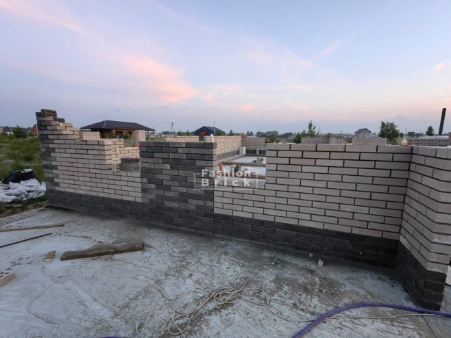 Кирпич Fashion Brick от завода производителя ЛЗСМ Литос облицовочный кирпич для забора купить