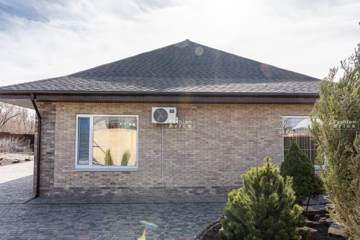 Гиперпресованный кирпич завода Fashion Brick завод производитель бетонных блоков для заборов и столбов