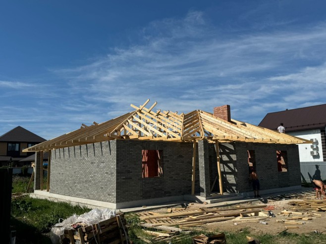 Гиперпресованный кирпич завода Fashion Brick завод производитель бетонных блоков для заборов и столбов