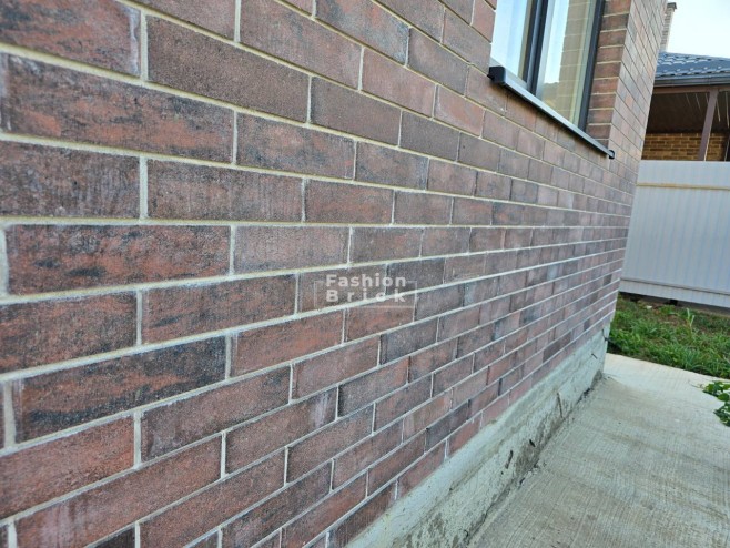 Завод кирпича и квадроблоков ФэшнБрик  производство бетонные блоки для заборов и столбов с доставкой от завода Литос