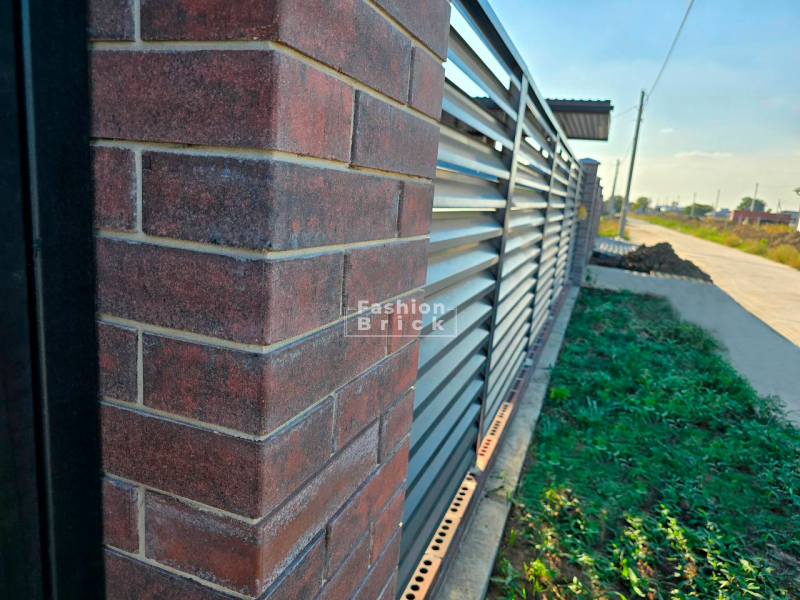 Fashion Brick производитель завод кирпича и блоков производство квадро блоки для заборов и столбов от завода
