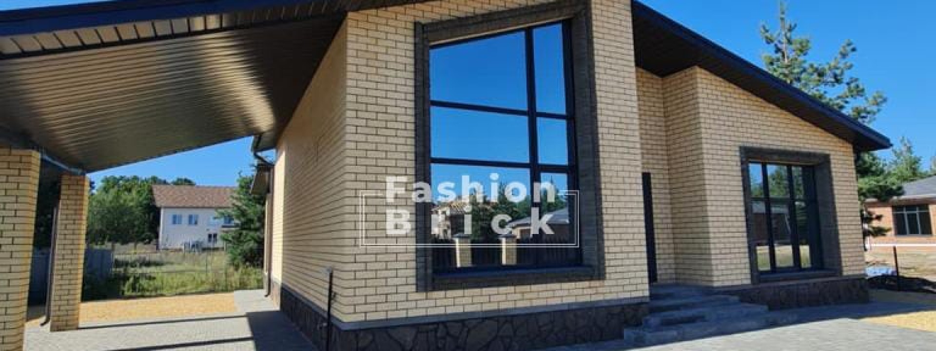 Дом из гладкого кирпича