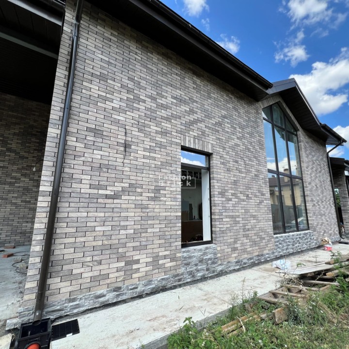 Дом и забор, гараж в Ростове