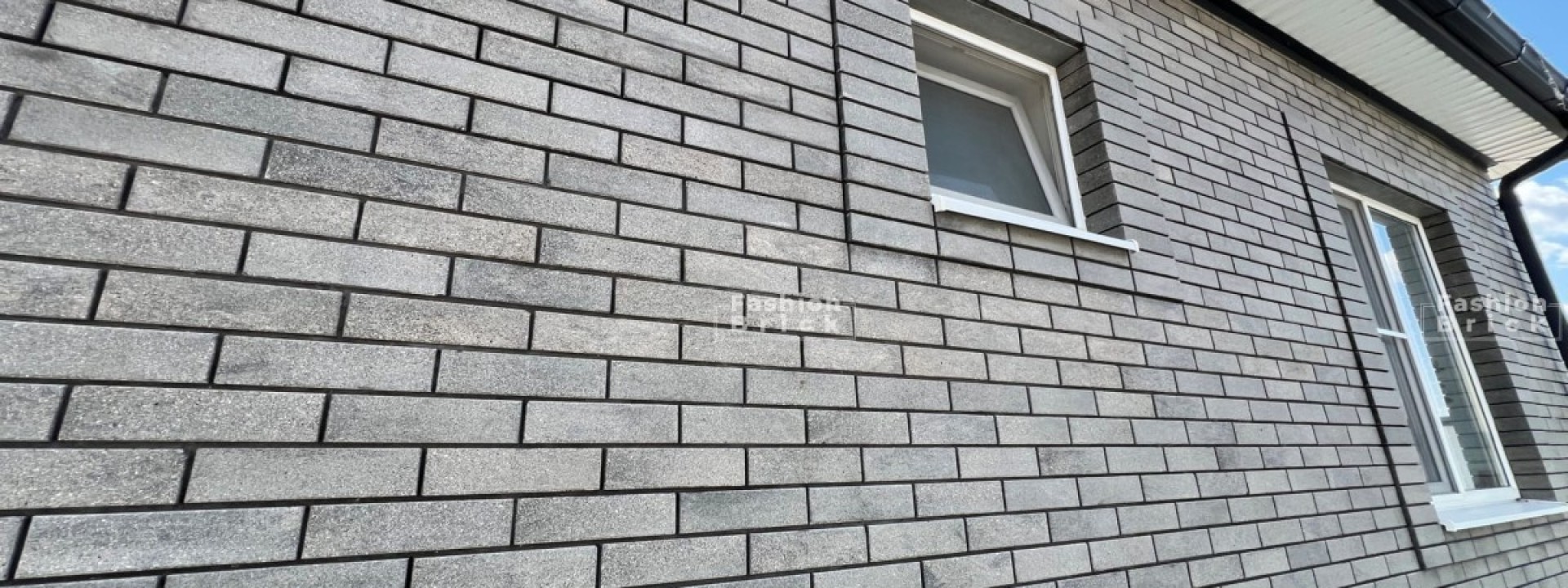 Как сделать кирпичный забор недорого, квадроблоки и тетрис-блоки