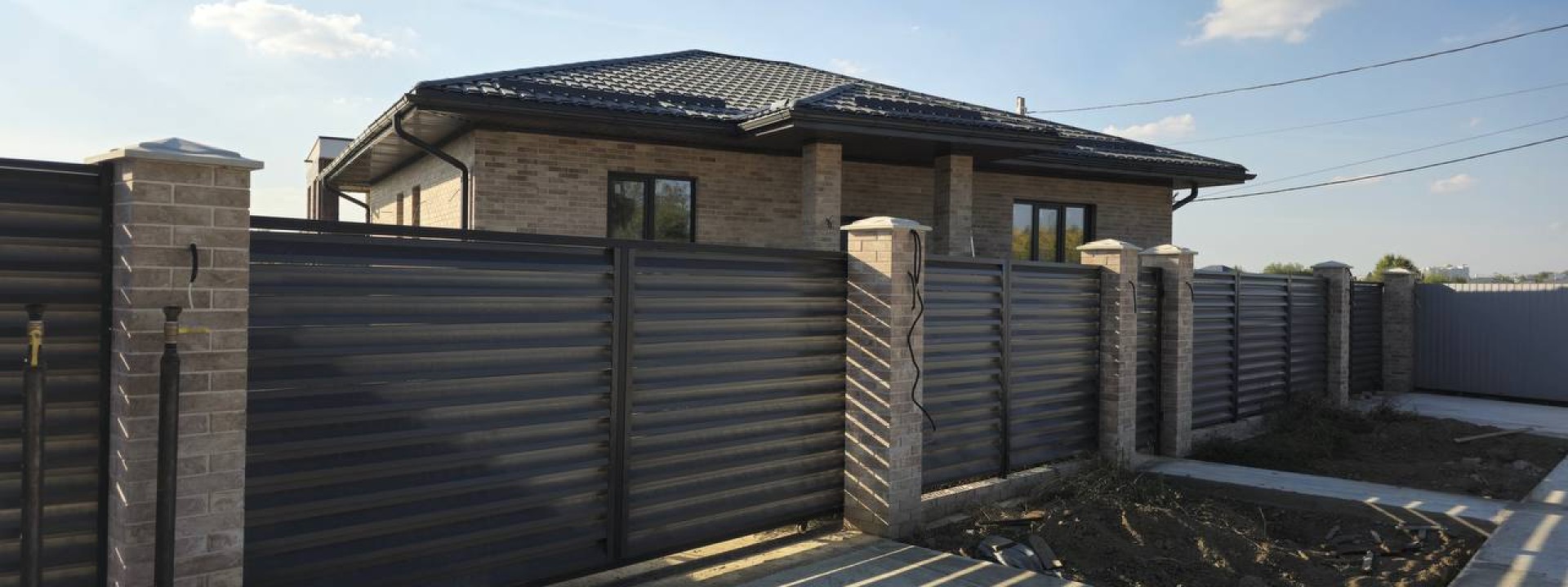 Как сделать забор из блоков своими руками