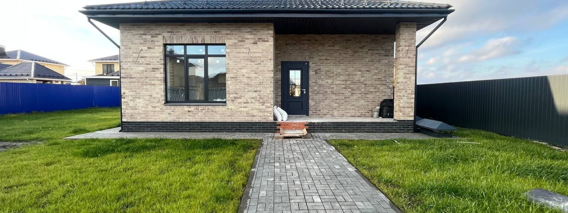 Купить блоки заборные от завода в Славянске-на-Кубани, квадроблоки и т-Блоки для строительства