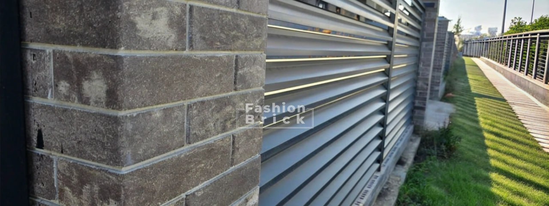 Отделка фасада вместо замена кирпича ручной формовки на кирпич Fashion Brick