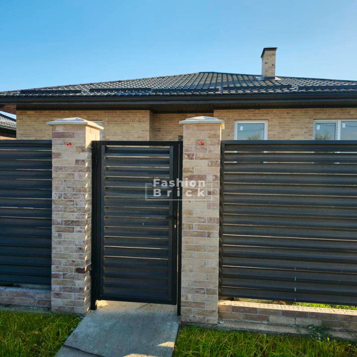 Забор из кирпича и блоков Лондон Брик