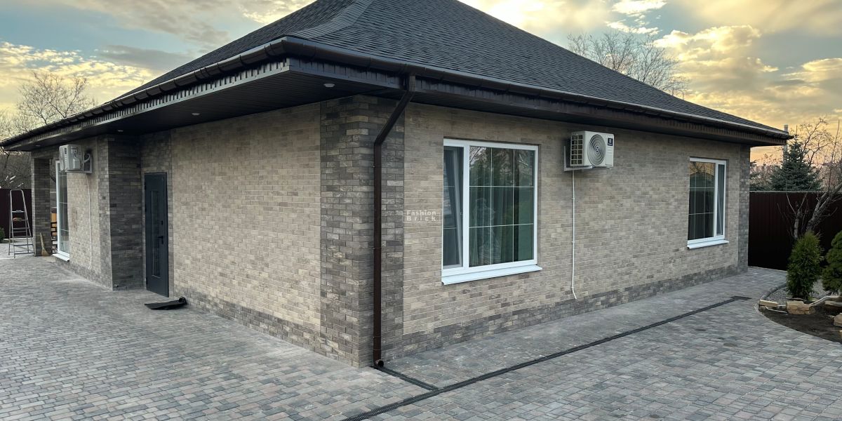 Brick House BZC-24