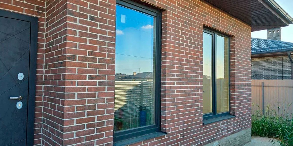 Brick House BC-24